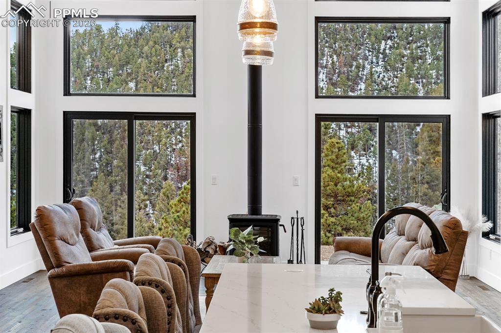 Image 9 of 30: Fantastic living space to enjoy views of scenery and abundant wildlife!