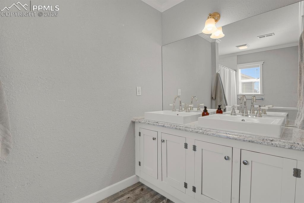 Image 19 of 35: Master Bathroom