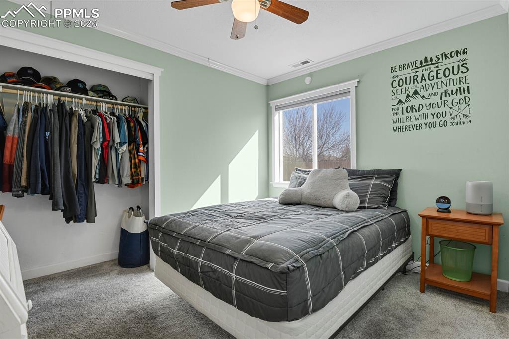 Image 22 of 35: Bedroom