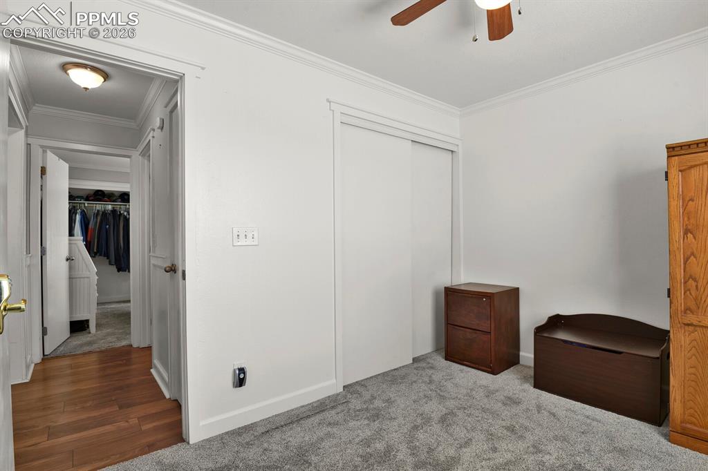 Image 26 of 35: Bedroom