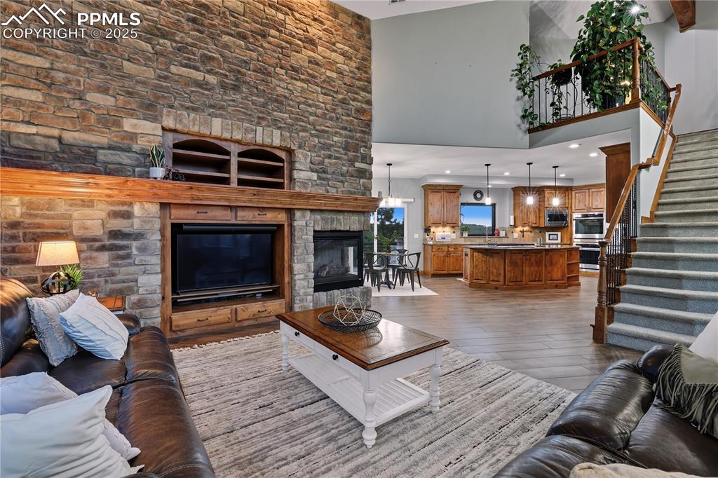 Image 4 of 47: Living Room