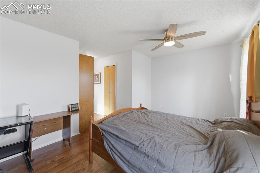 Image 15 of 23: Bedroom