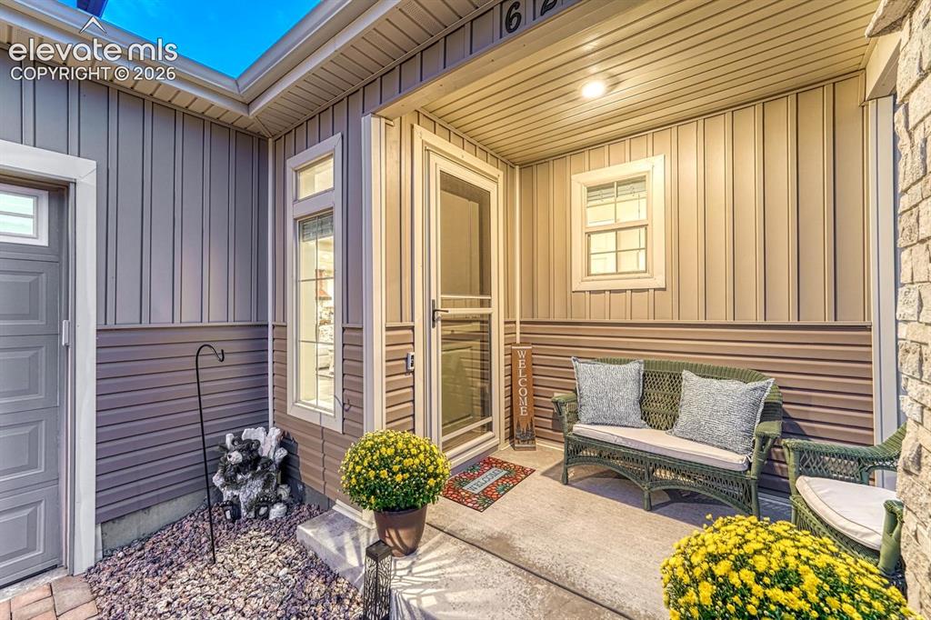 Image 2 of 44: Covered entryway