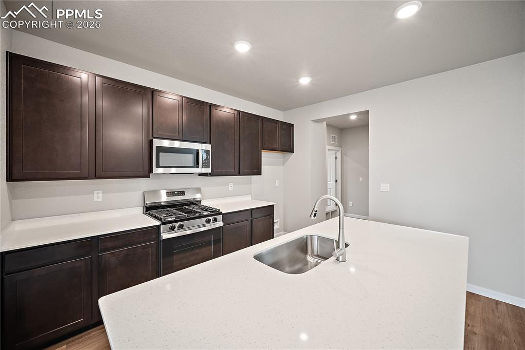 Image 15 of 38: Kitchen