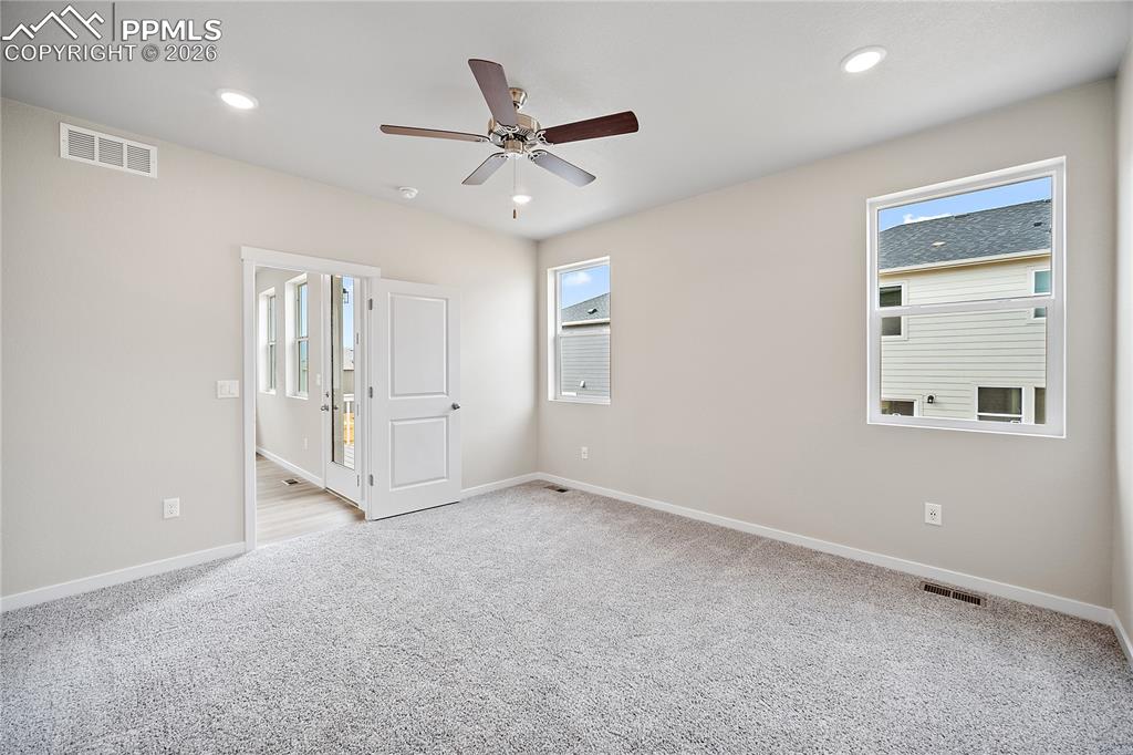 Image 21 of 38: Bedroom