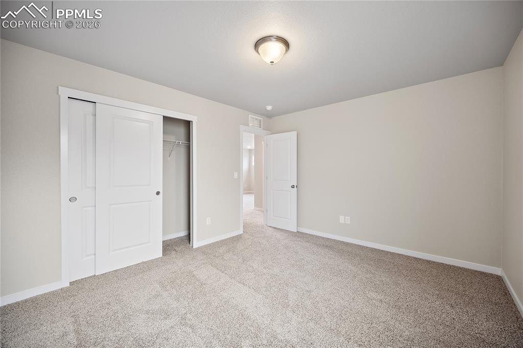 Image 35 of 38: Bedroom