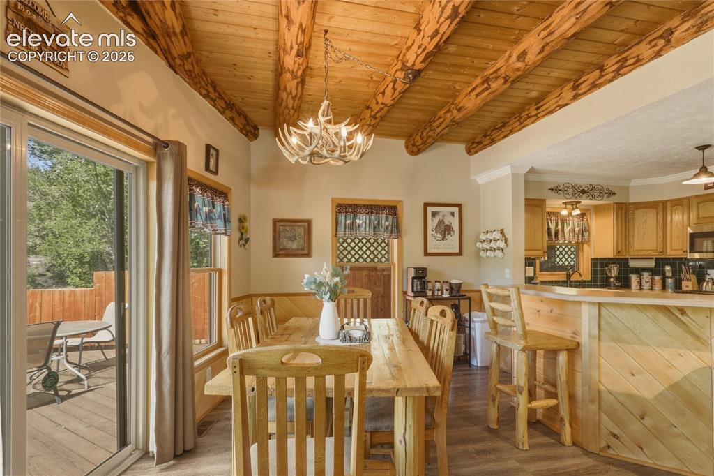 Image 10 of 41: Dining Area