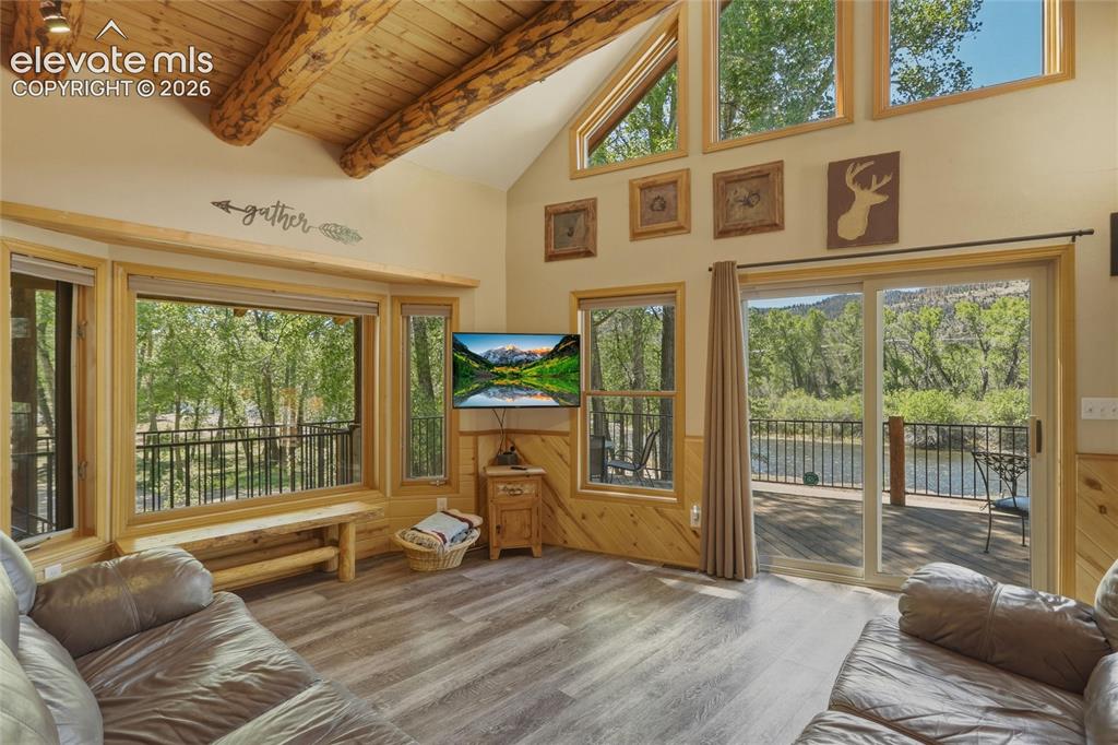 Image 8 of 41: Living Room