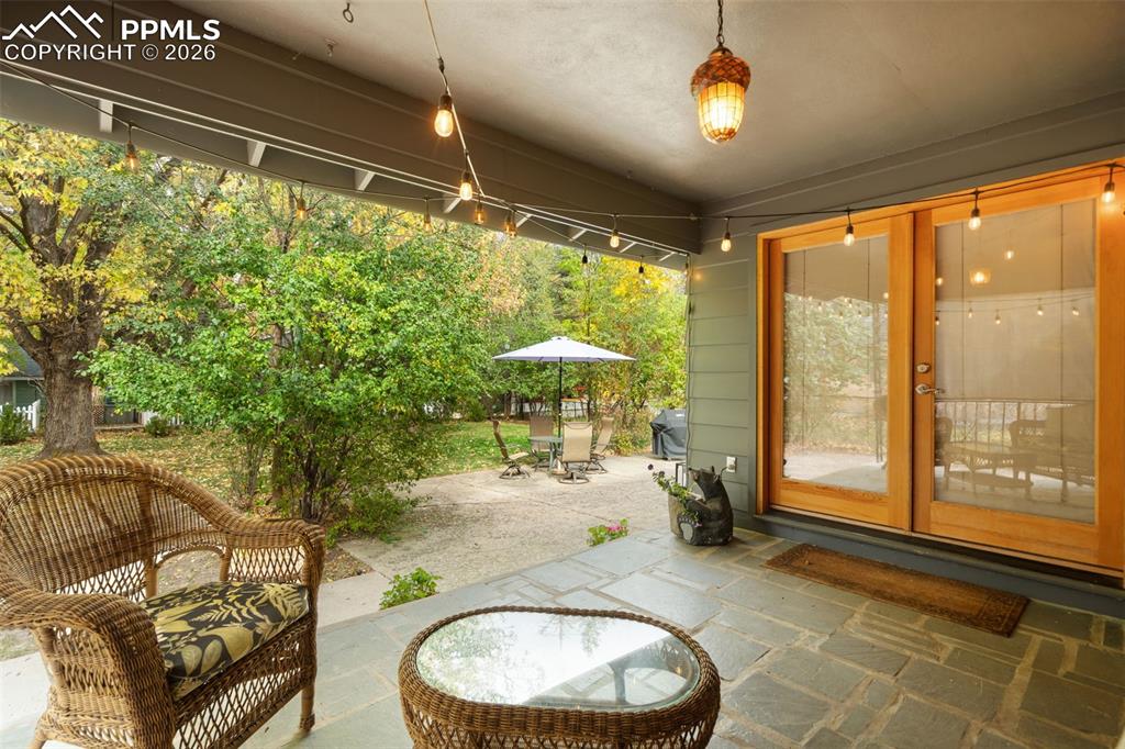 Image 36 of 44: Patio