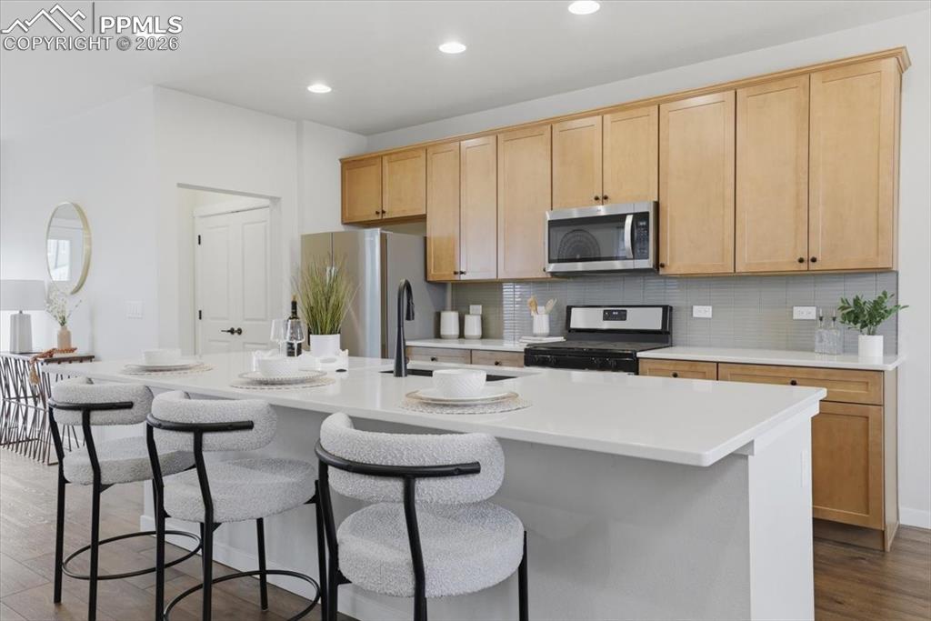 Image 13 of 35: Kitchen