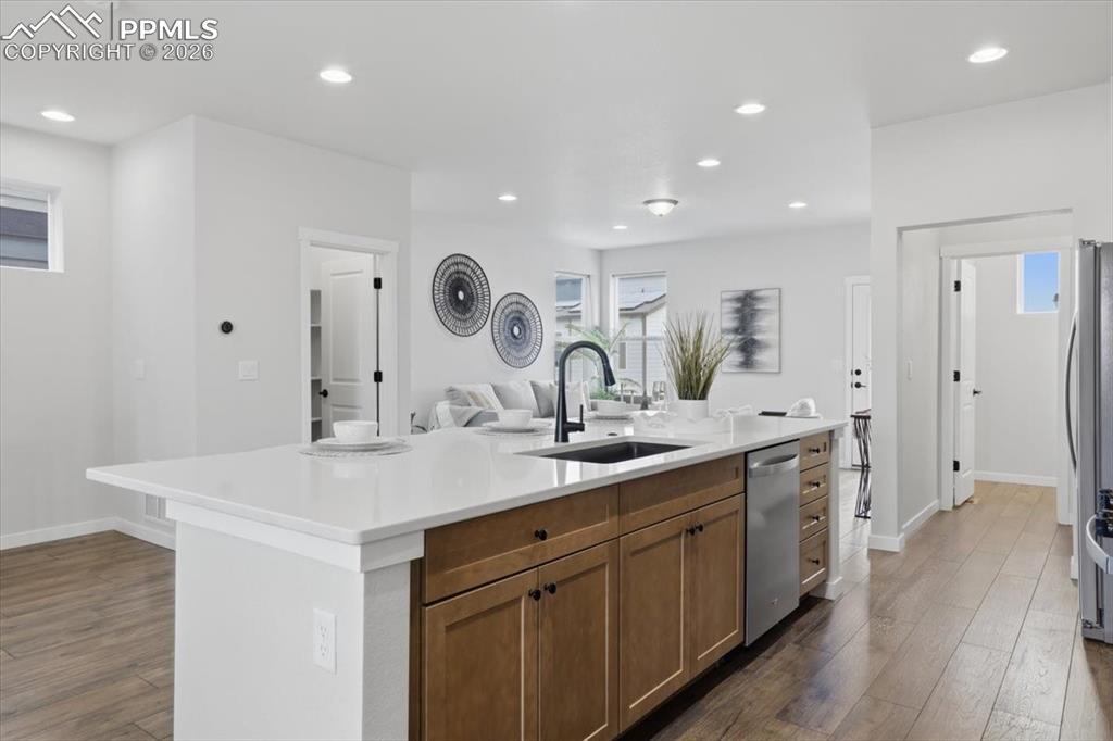 Image 15 of 35: Kitchen