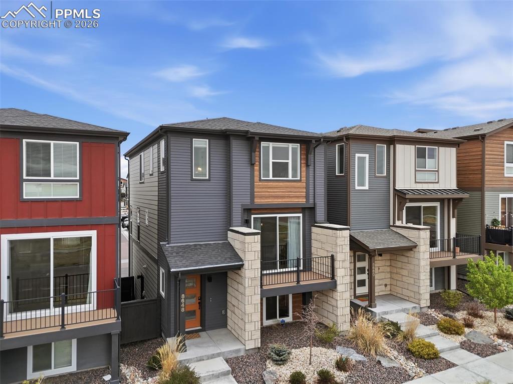 Image 2 of 35: Front of Structure