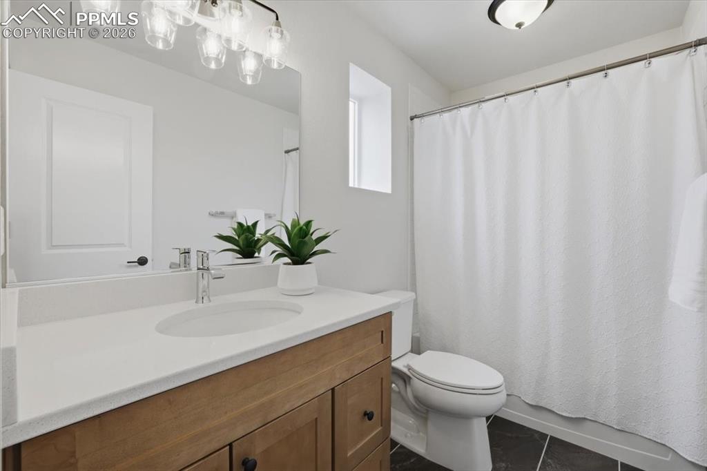 Image 28 of 35: Bathroom