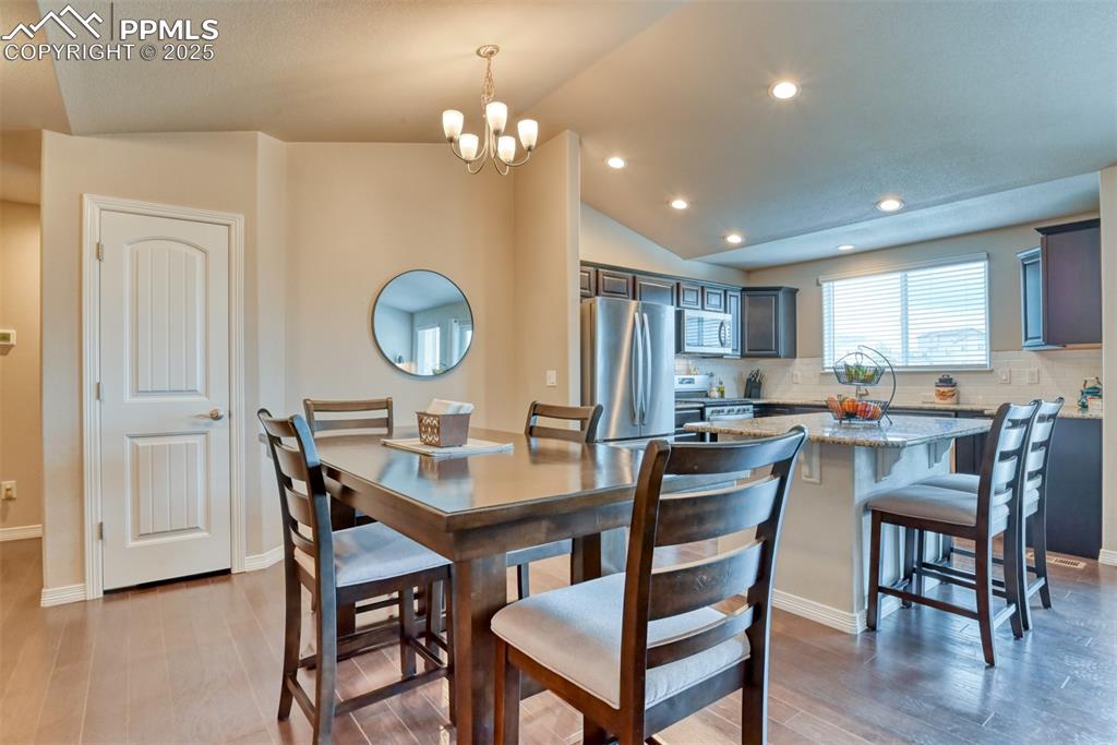 Image 8 of 42: Dining Area