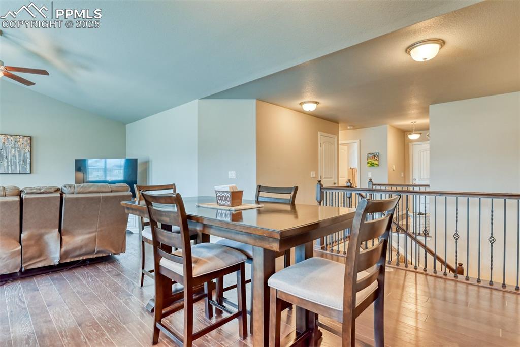 Image 9 of 42: Dining Area