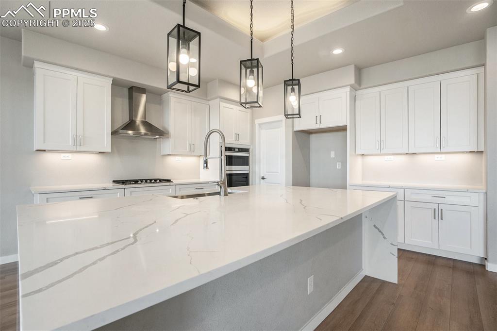 Image 2 of 33: Kitchen