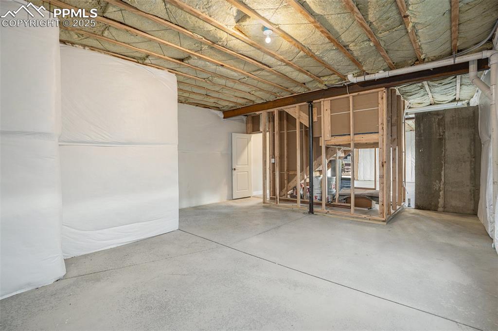 Image 23 of 33: Basement