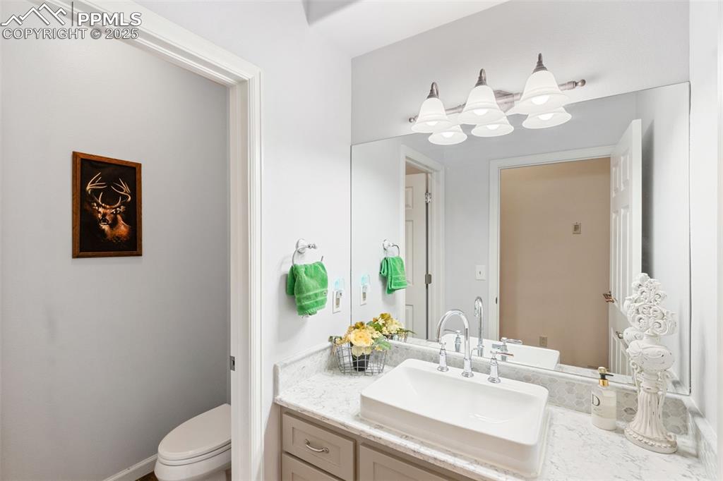 Image 15 of 49: Bathroom