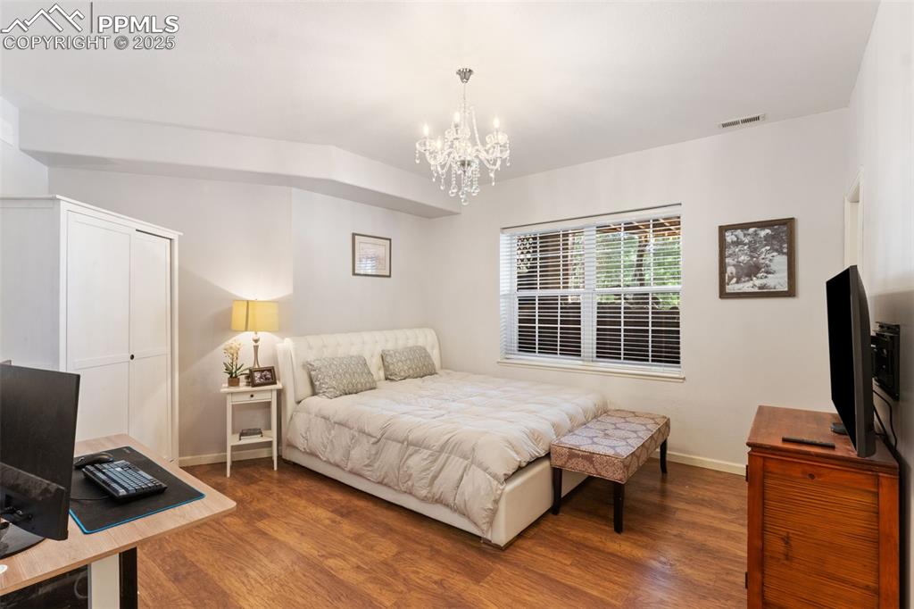 Image 33 of 49: Bedroom