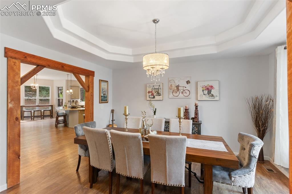 Image 5 of 49: Dining Area