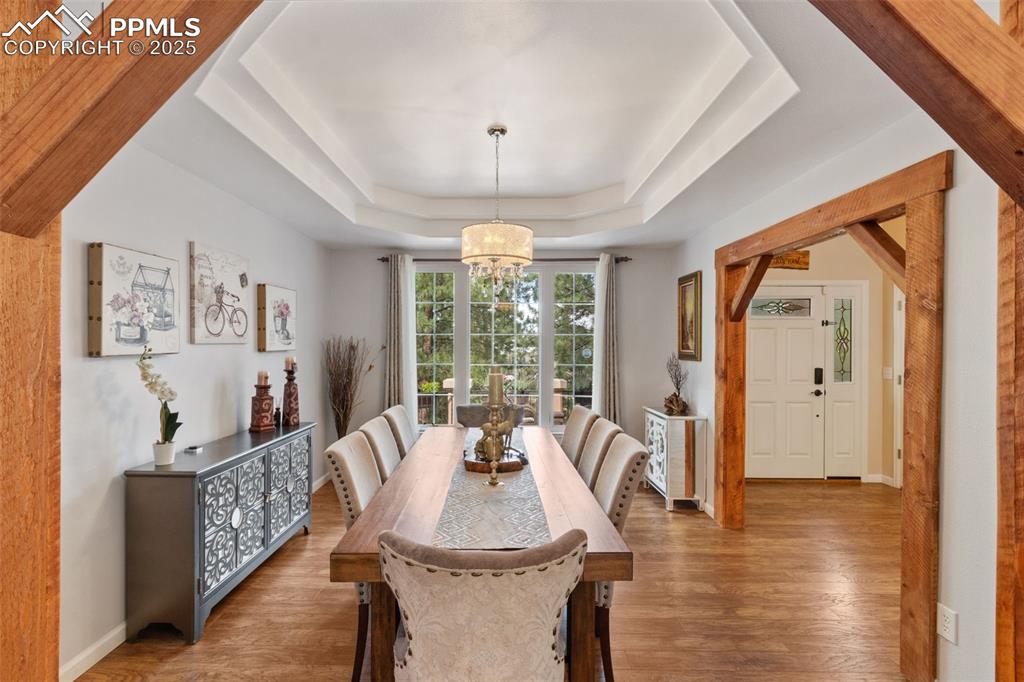 Image 6 of 49: Dining Area