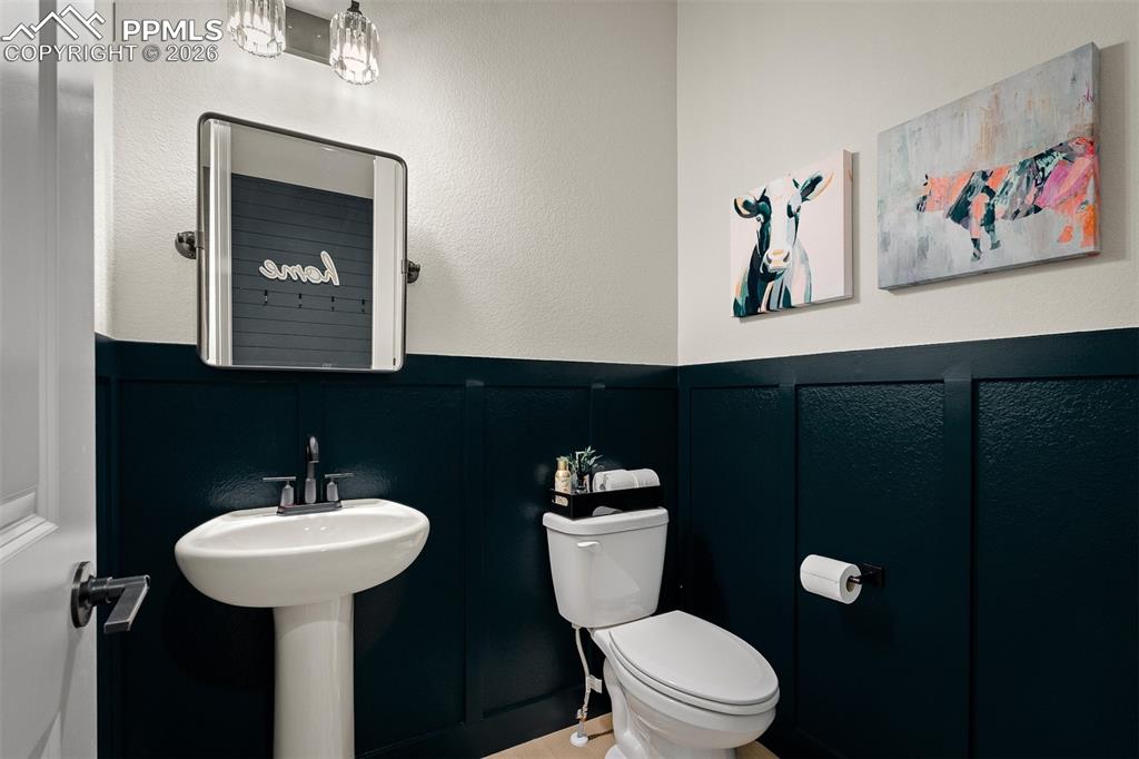 Image 39 of 50: Bathroom