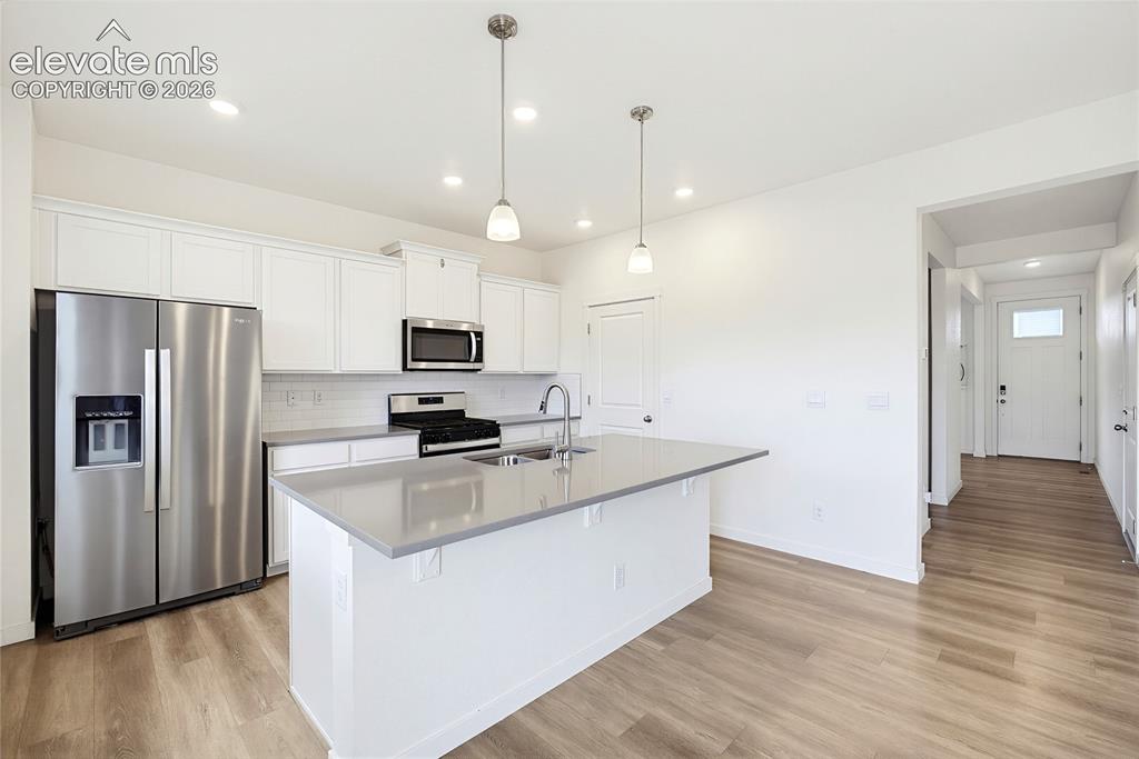 Image 14 of 37: Kitchen
