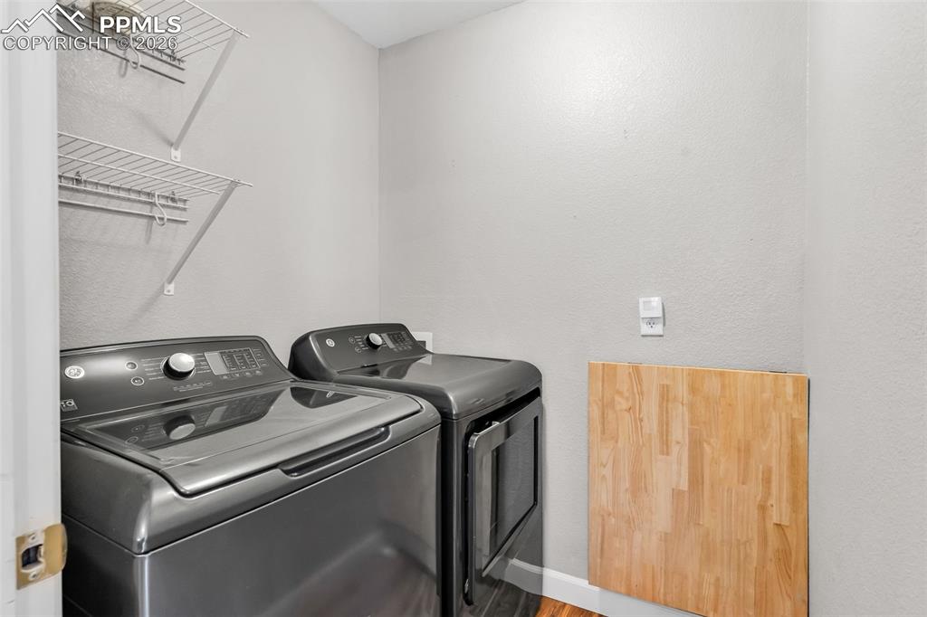 Image 22 of 30: Laundry