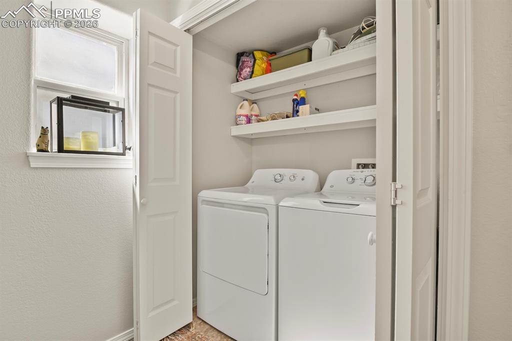 Image 24 of 30: Laundry