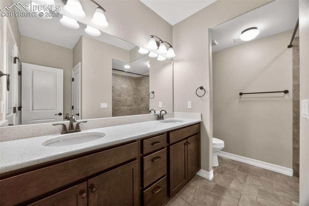 Image 41 of 48: Bathroom