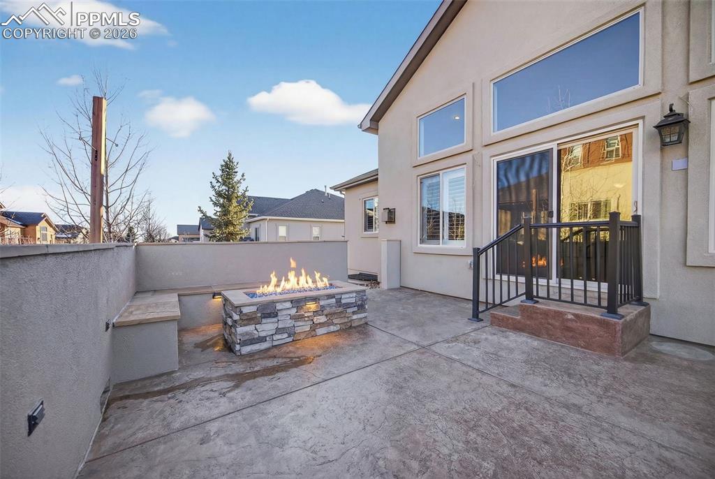 Image 47 of 48: Patio