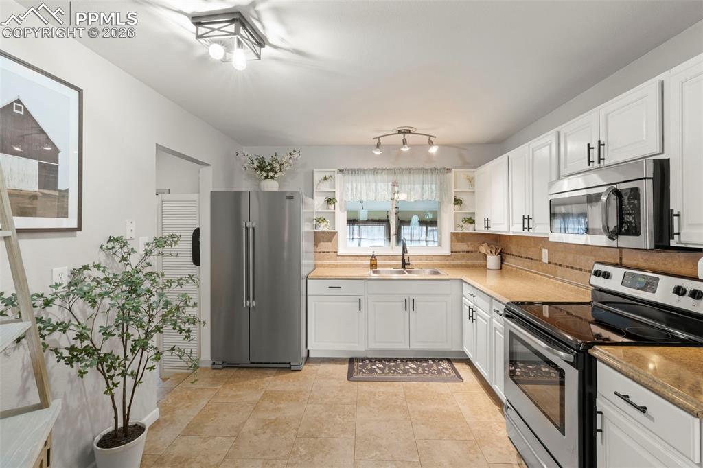 Image 10 of 27: No Description Available