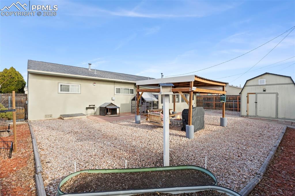 Image 25 of 27: No Description Available