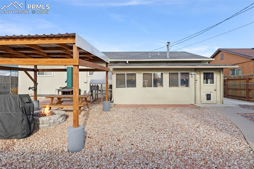 Image 26 of 27: No Description Available