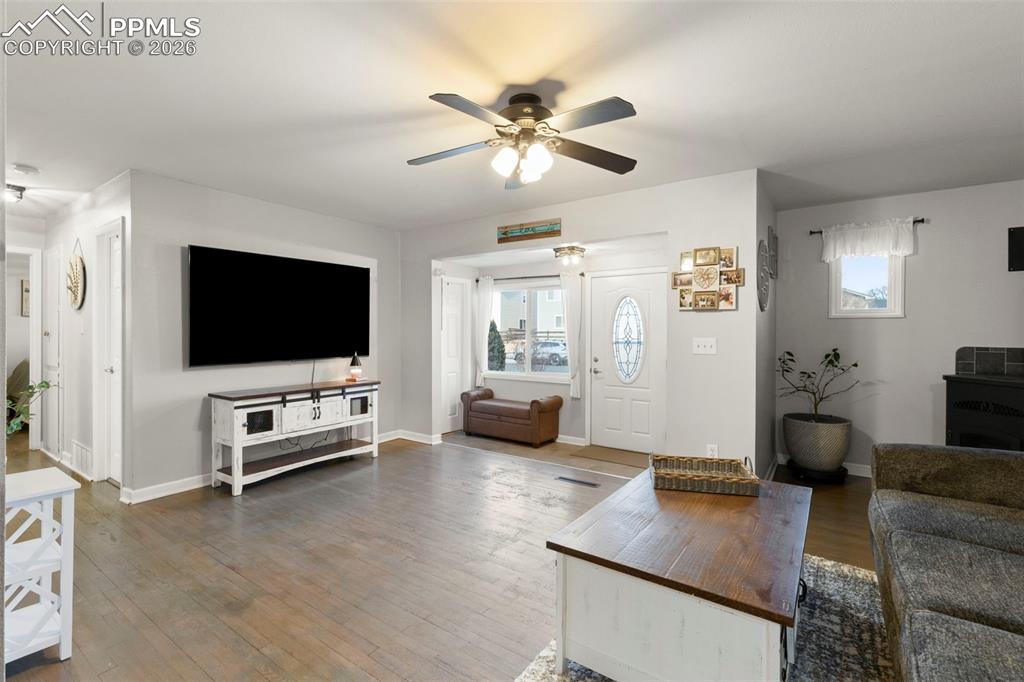 Image 6 of 27: No Description Available