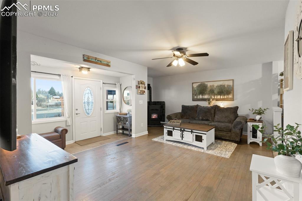 Image 7 of 27: No Description Available