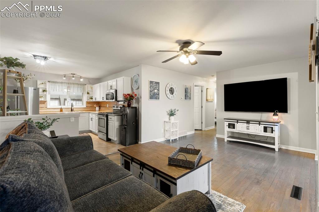 Image 8 of 27: No Description Available