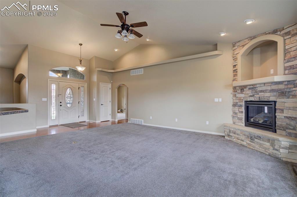 Image 15 of 45: Living Room