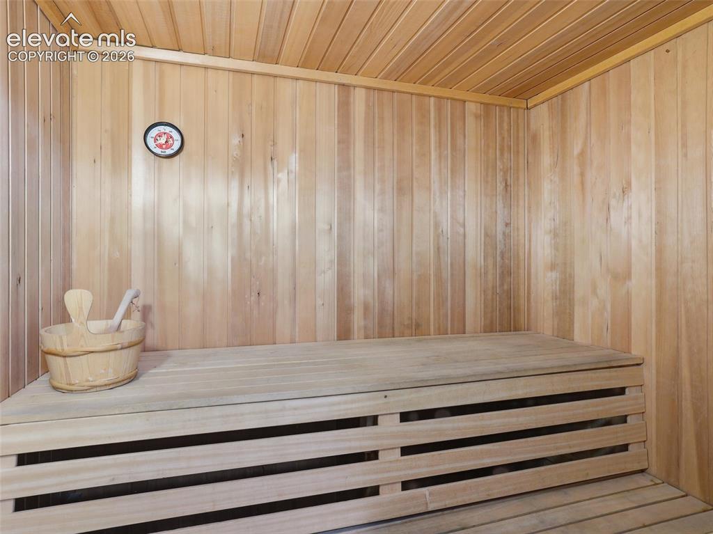 Image 28 of 44: Sauna