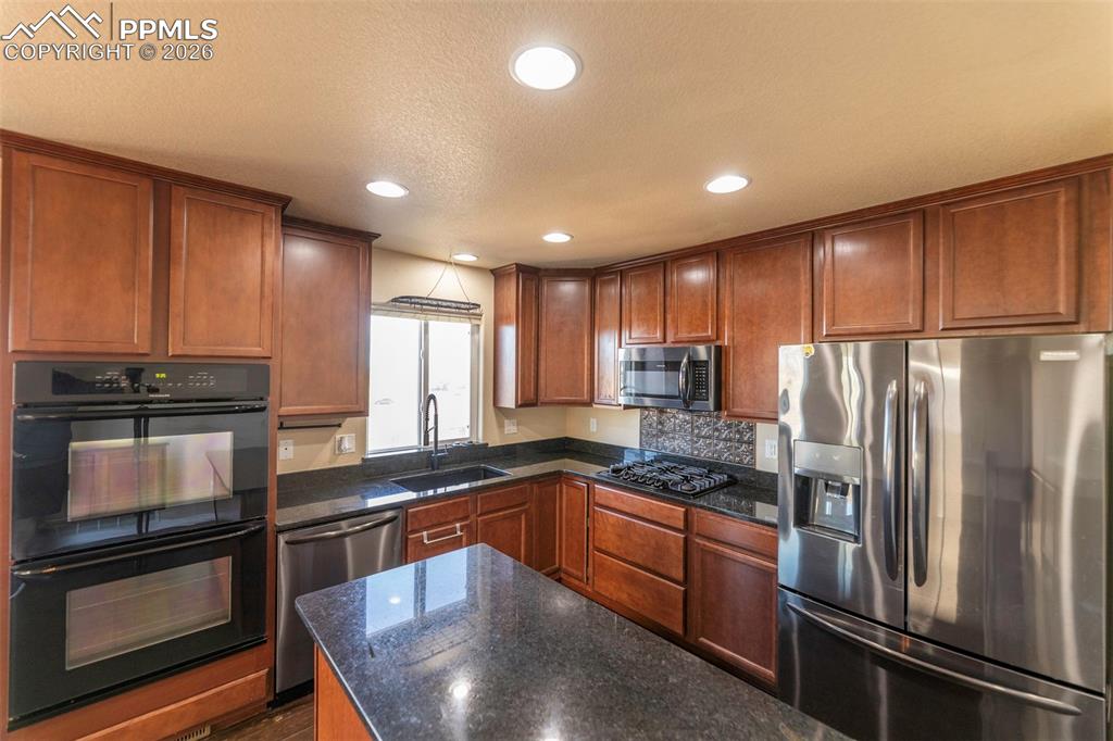 Image 12 of 47: Kitchen