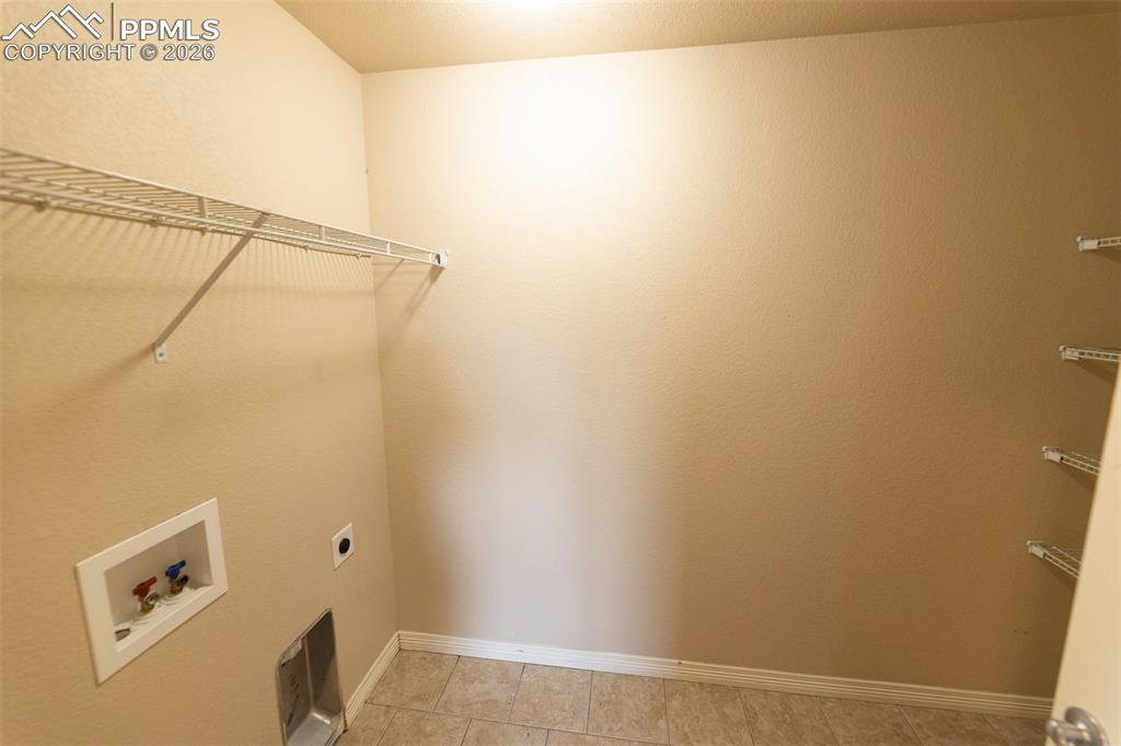 Image 34 of 47: Laundry