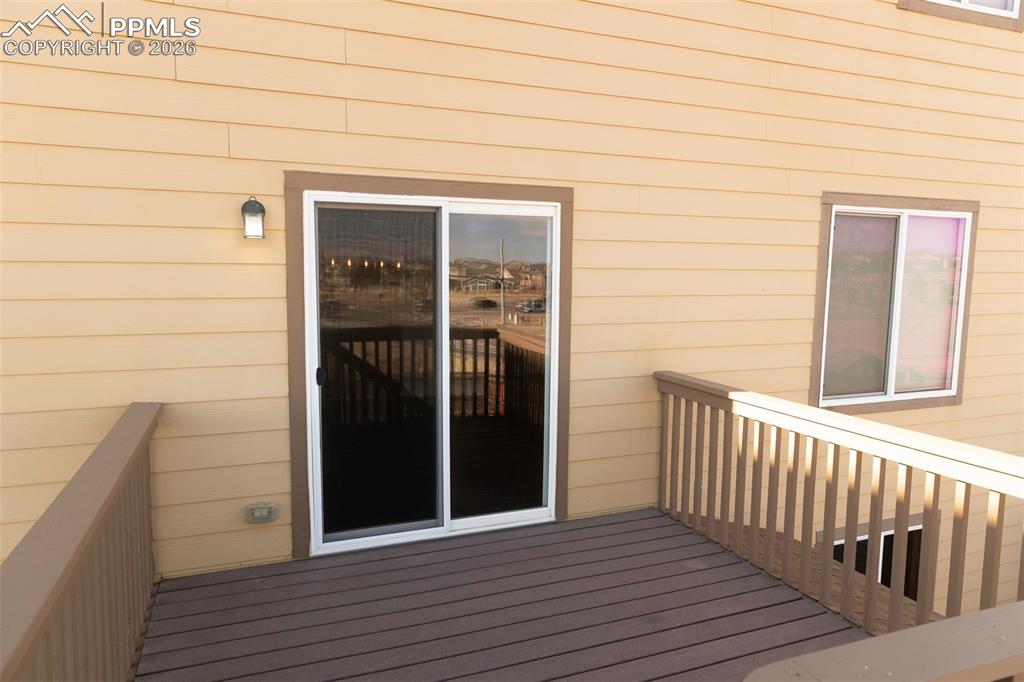 Image 41 of 47: Deck