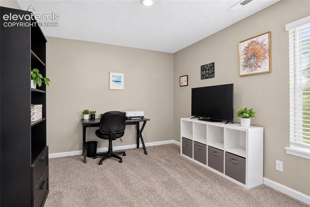 Image 15 of 20: Bedroom 2 - upper level