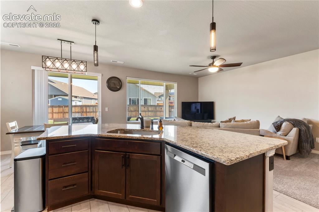 Image 8 of 20: Solid slab granite countertops