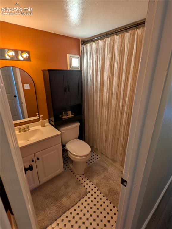 Image 8 of 15: Bathroom
