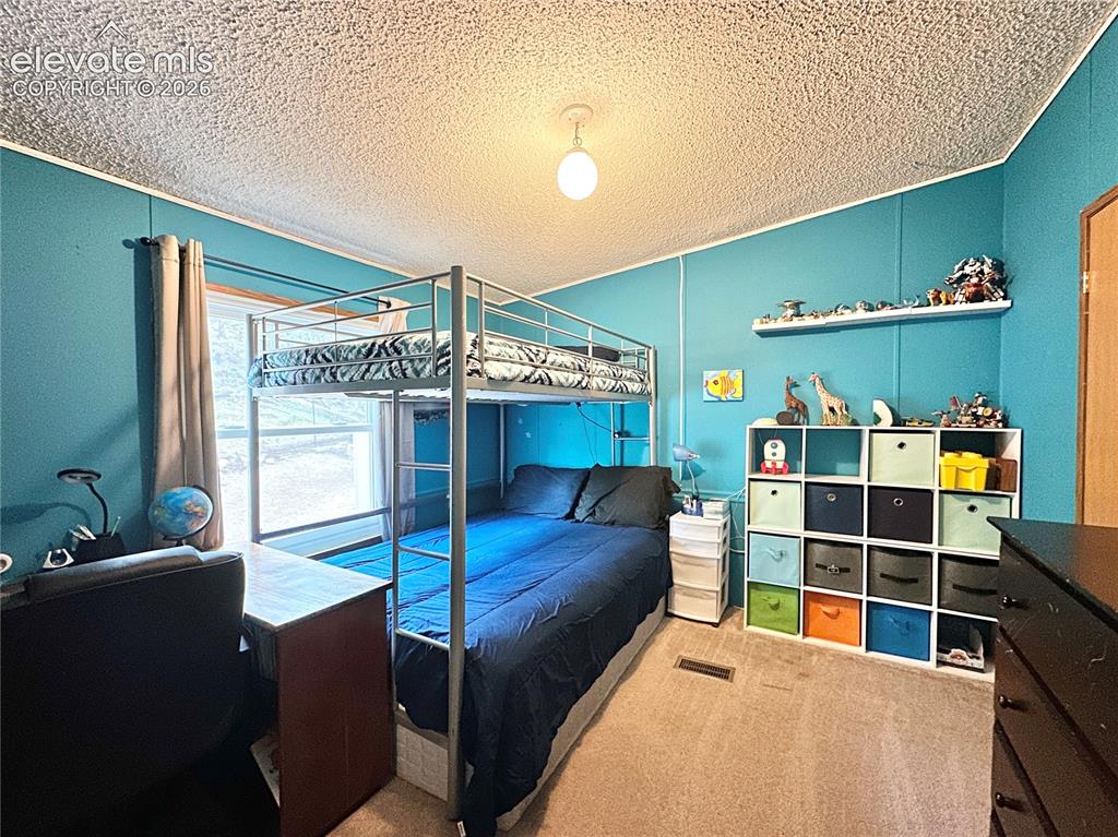 Image 10 of 24: Bedroom