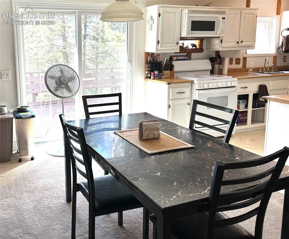 Image 5 of 24: Dining Area