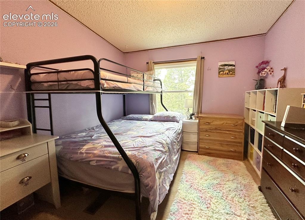 Image 9 of 24: Bedroom