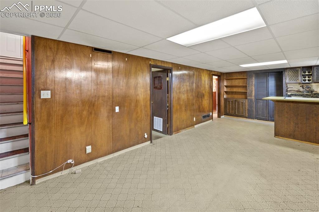 Image 24 of 49: Family Room