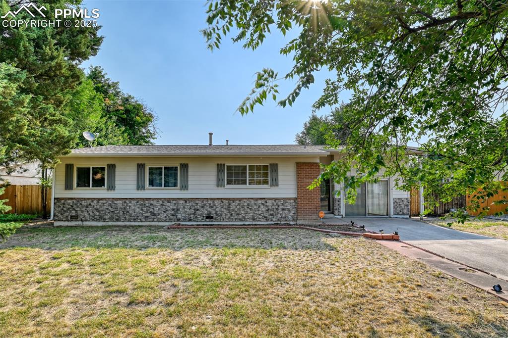 Caption: 3 bedroom ranch home complete with 2 bathrooms and lots of living space